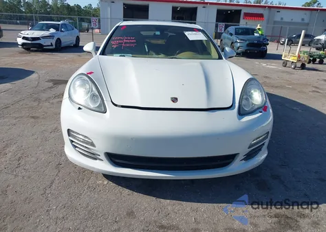 2013 Porsche Panamera 4 z USA, uszkodzony, nr VIN WP0AA2A7XDL014047